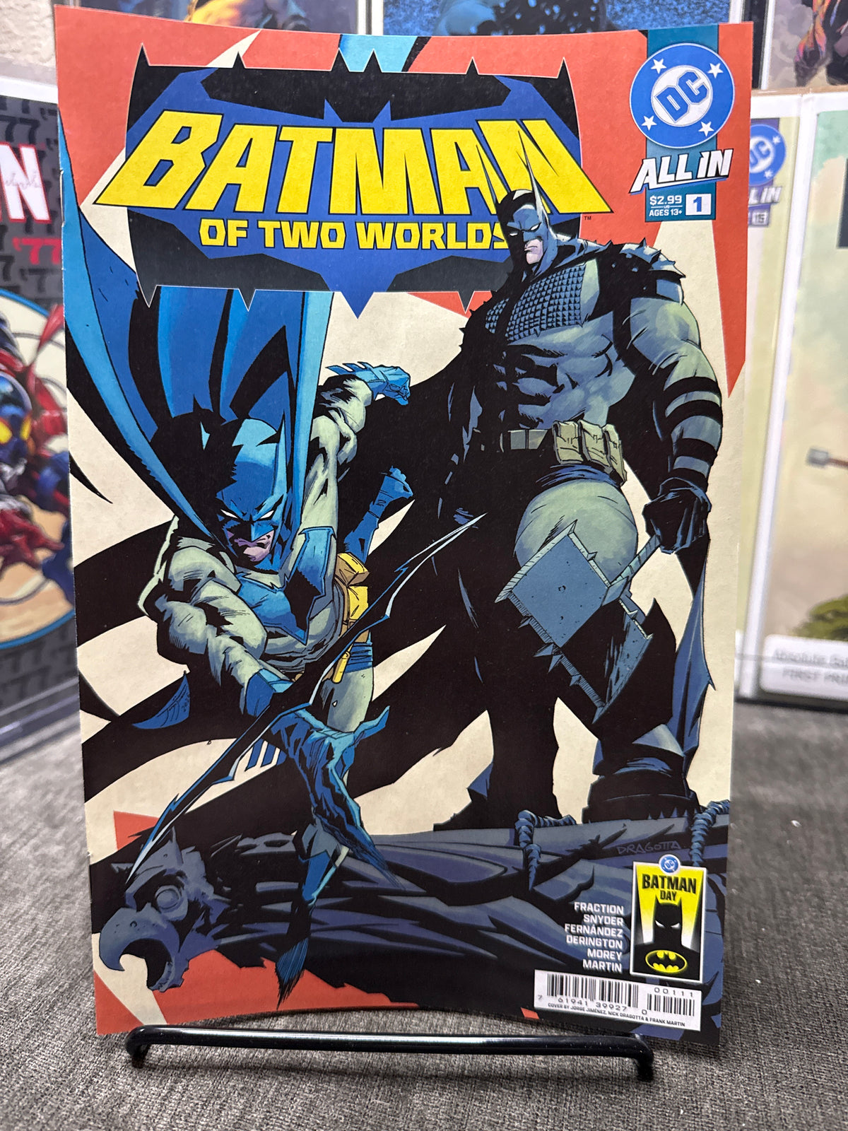BATMAN DAY 2026 - BUNDLES OF 25 - BATMAN OF TWO WORLDS