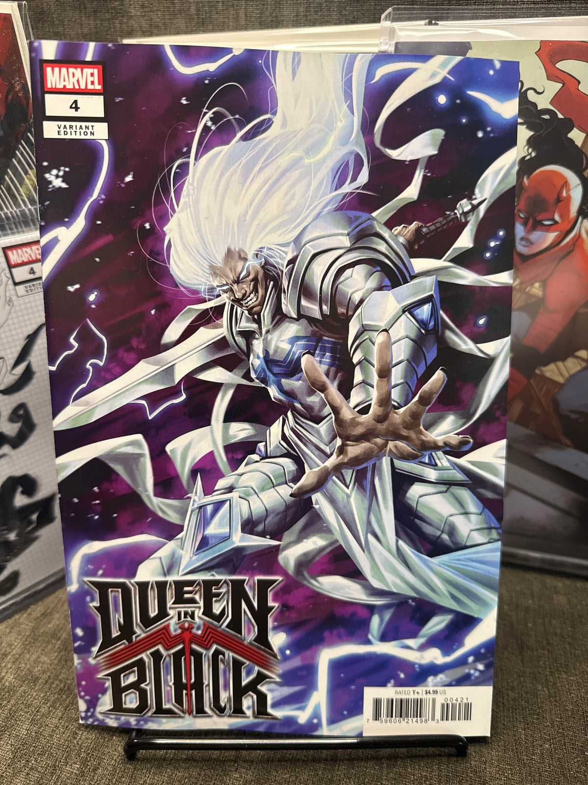 QUEEN IN BLACK #4 DERRICK CHEW VARIANT [QIB]