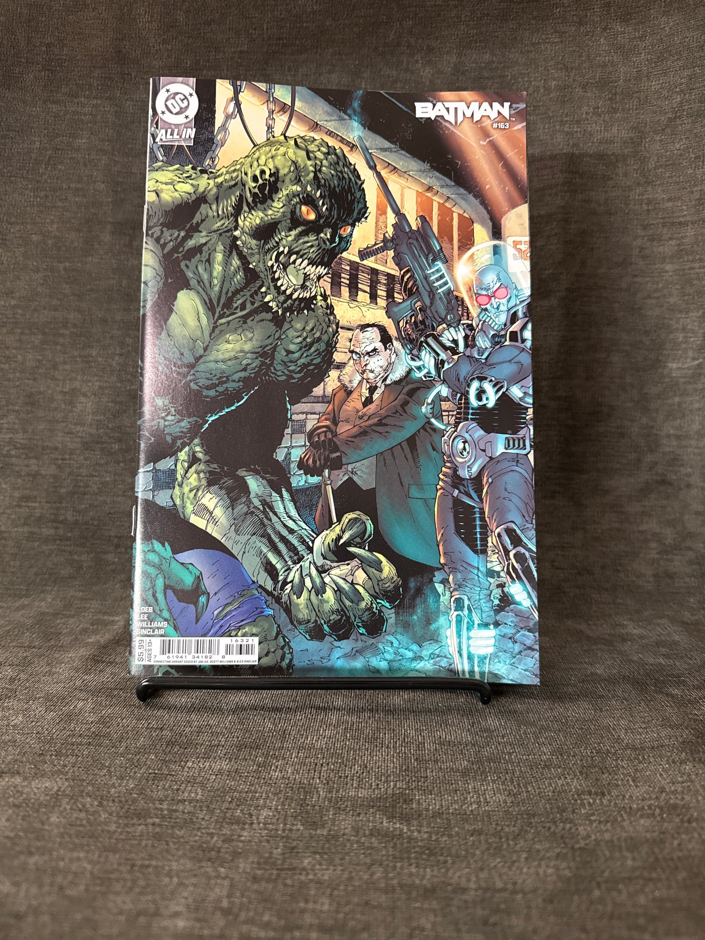 BATMAN #163 CVR C JIM LEE & SCOTT WILLIAMS BATMAN CONNECTING LEFT